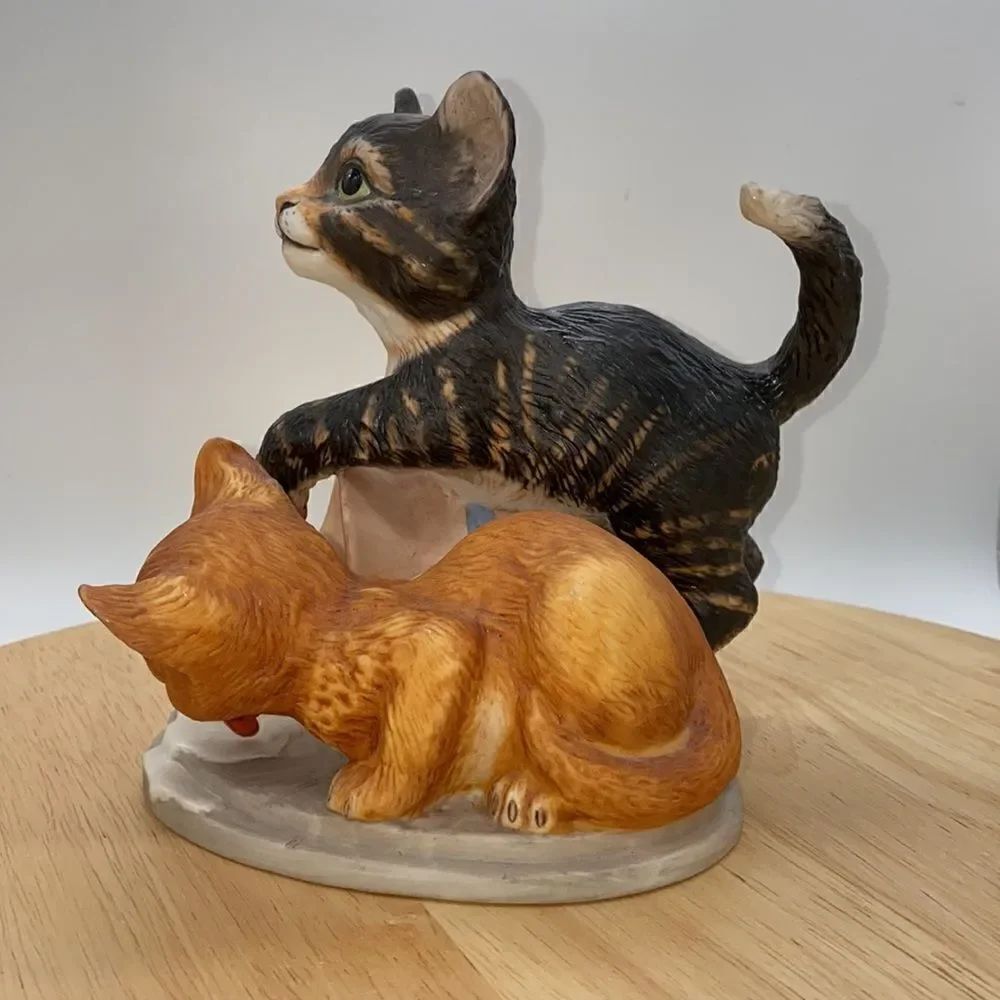 "Mischief" by Gail Ferretti for the Franklin Mint 1986 Kitty Cats - Picture 7 of 12